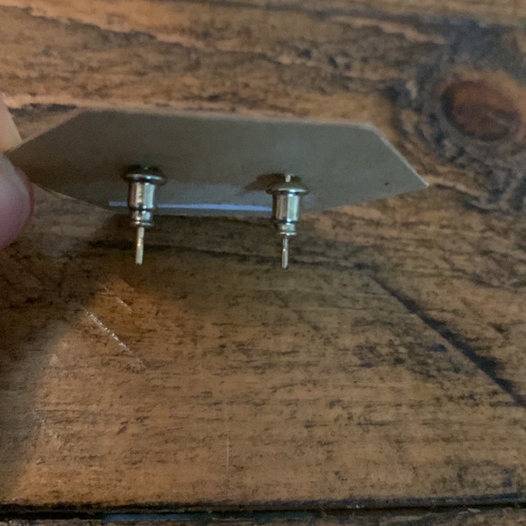 Pink clear crystal earring studs - Picture 3 of 3